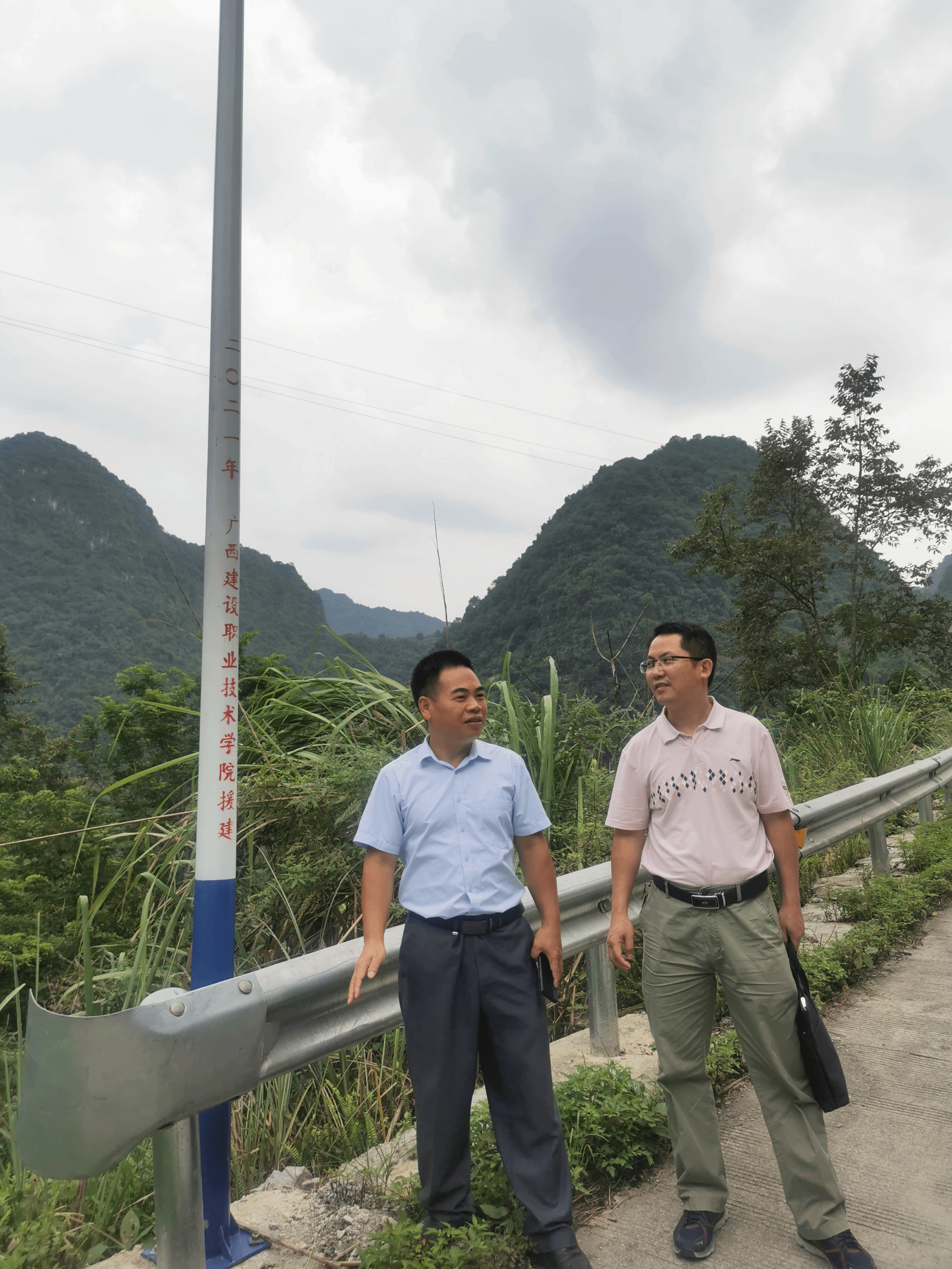 检查组实地走访甘湾村乡村振兴建设项目