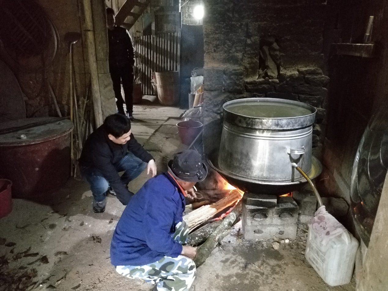 深入农家，了解情况