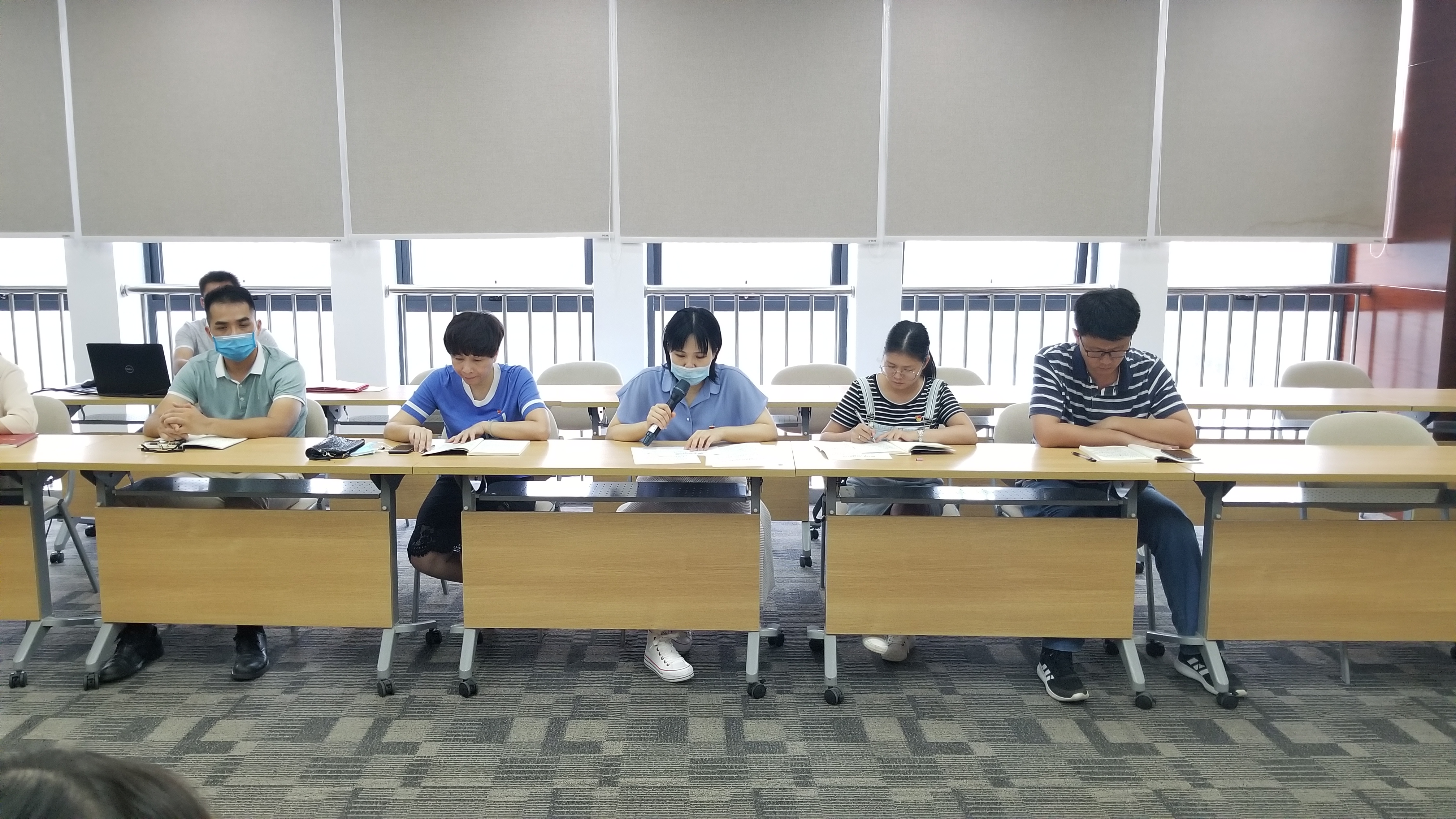 支部副书记分享“战役”故事