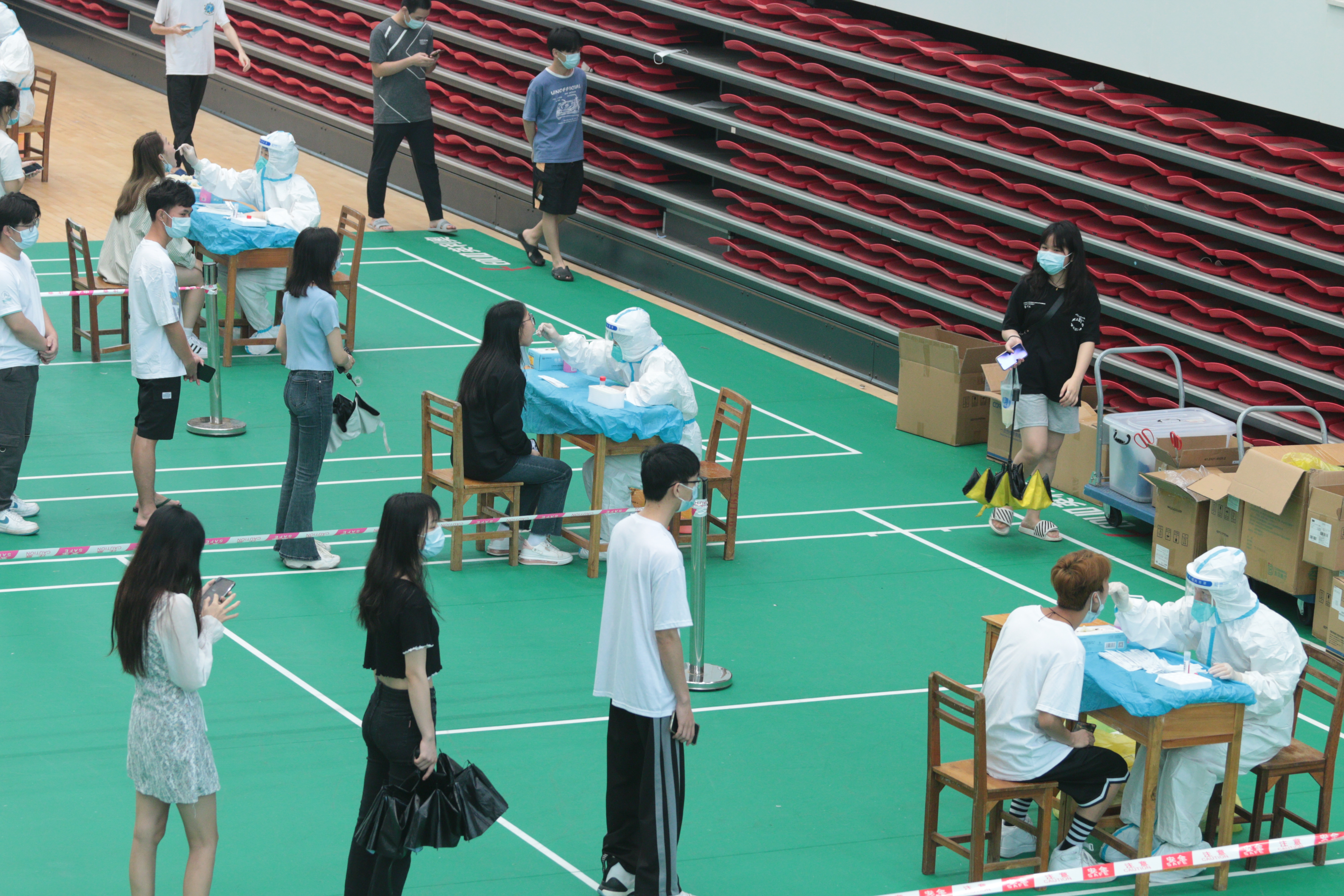 伟德国际官网全员核酸检测现场