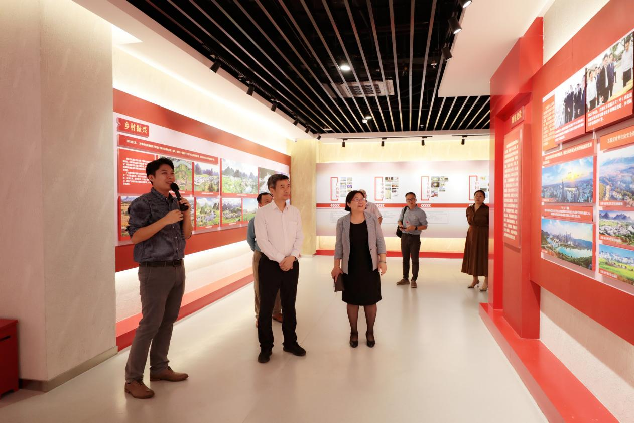 陈昌萍副厅长一行参观伟德国际官网党建思政教育基地